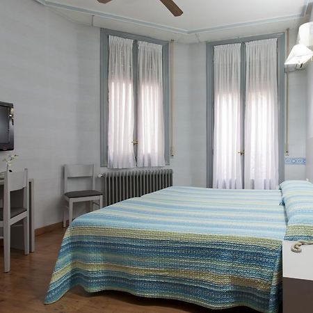 Hostal Andorra Madrid Exteriér fotografie